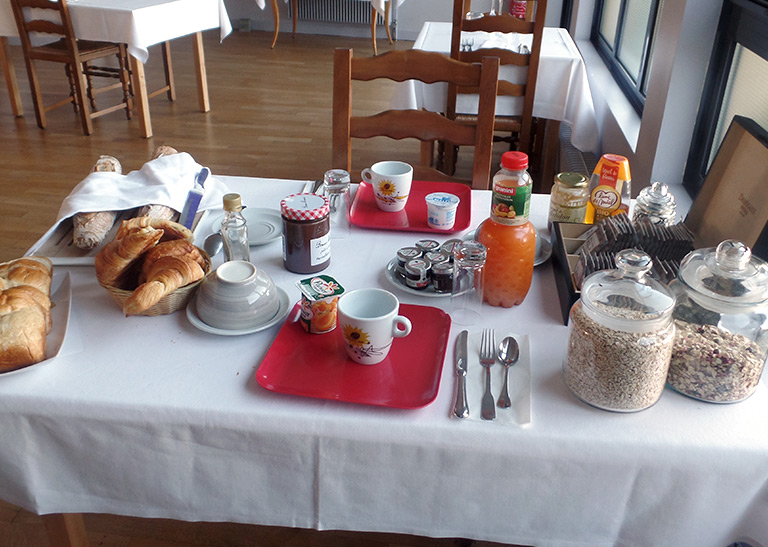 Hôtel chambres confort et petit-déjeuner pour exposant au parc expo de Rennes Saint-Jacques